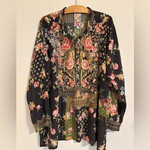 EUC Johnny Was Embroidered Rose Nephele 100% silk tunic